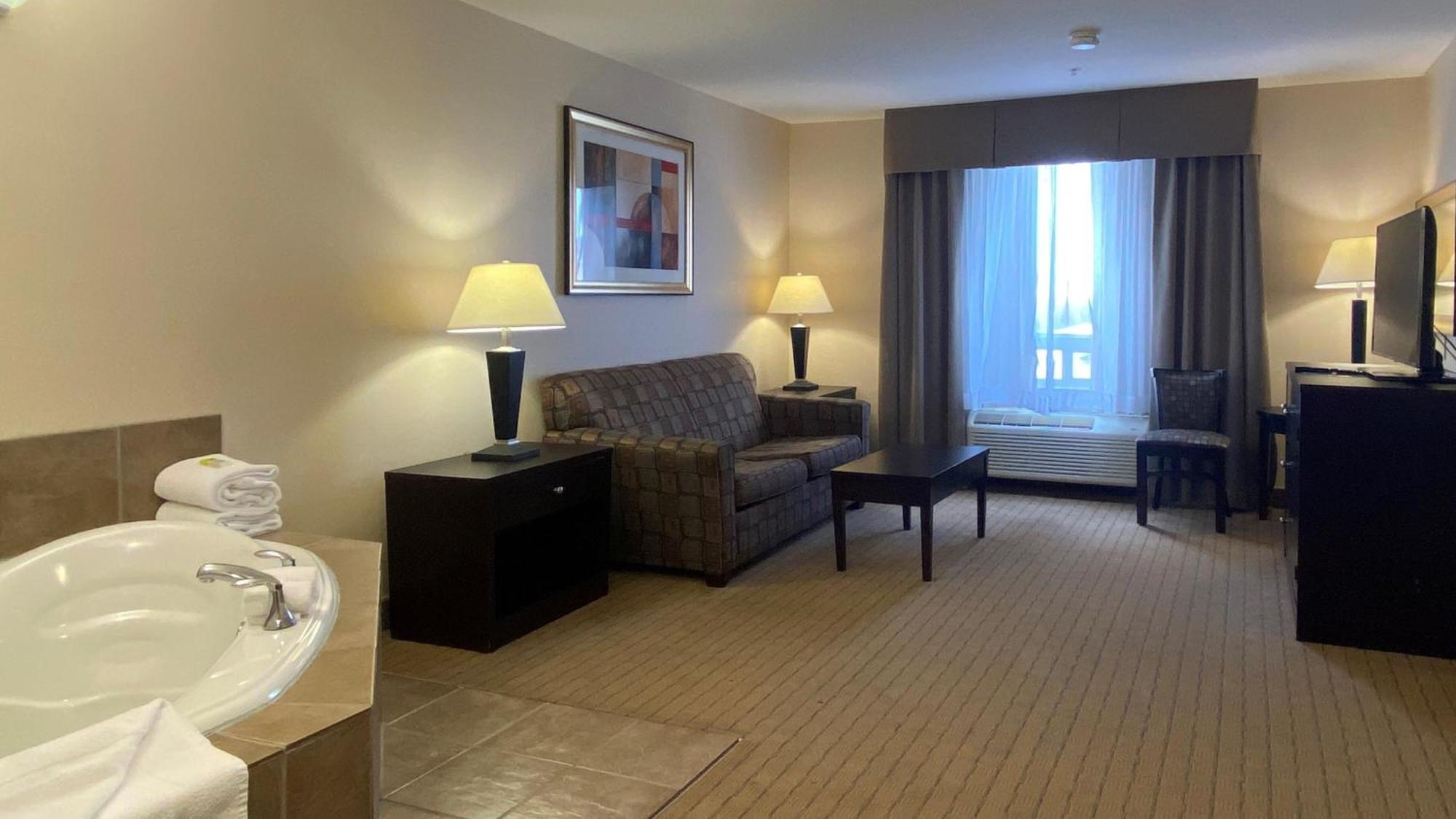 Holiday Inn Express Hotel & Suites Swift Current By Ihg Ngoại thất bức ảnh