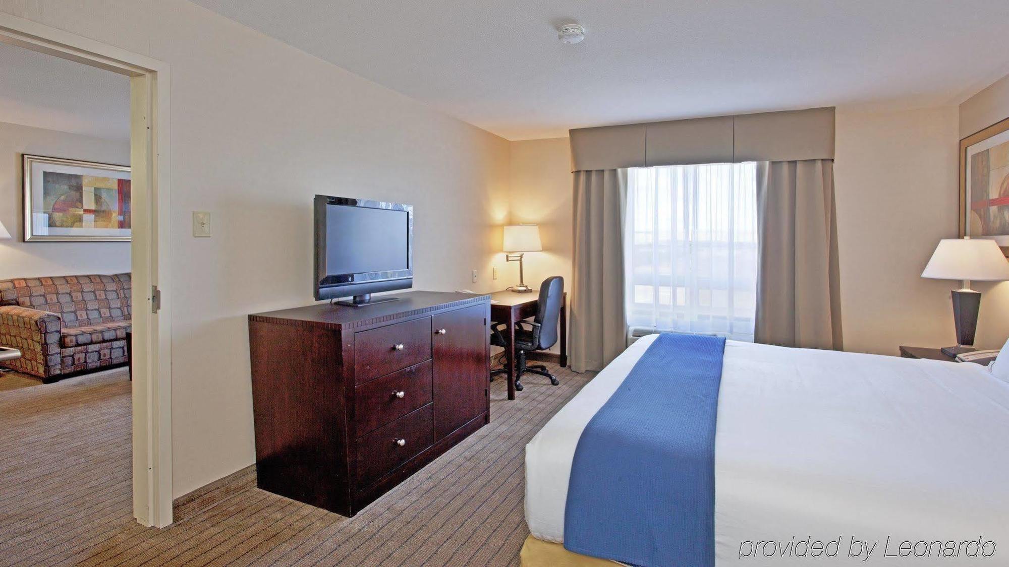 Holiday Inn Express Hotel & Suites Swift Current By Ihg Phòng bức ảnh