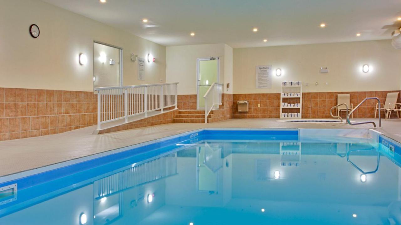 Holiday Inn Express Hotel & Suites Swift Current By Ihg Ngoại thất bức ảnh