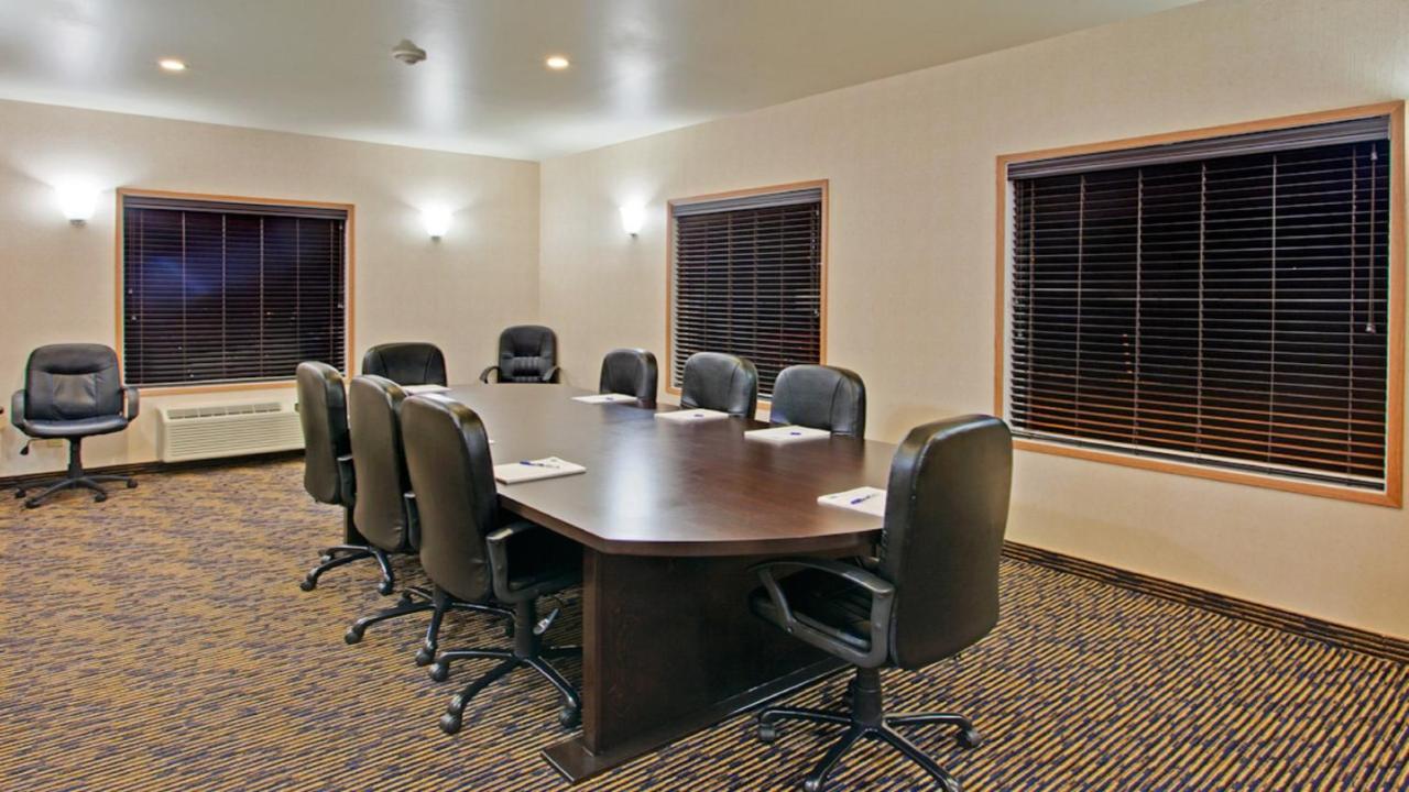 Holiday Inn Express Hotel & Suites Swift Current By Ihg Ngoại thất bức ảnh