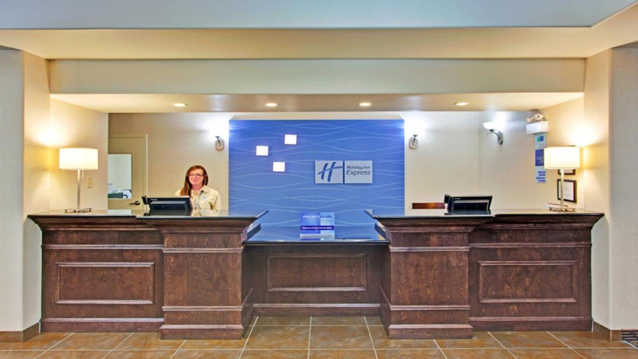 Holiday Inn Express Hotel & Suites Swift Current By Ihg Ngoại thất bức ảnh