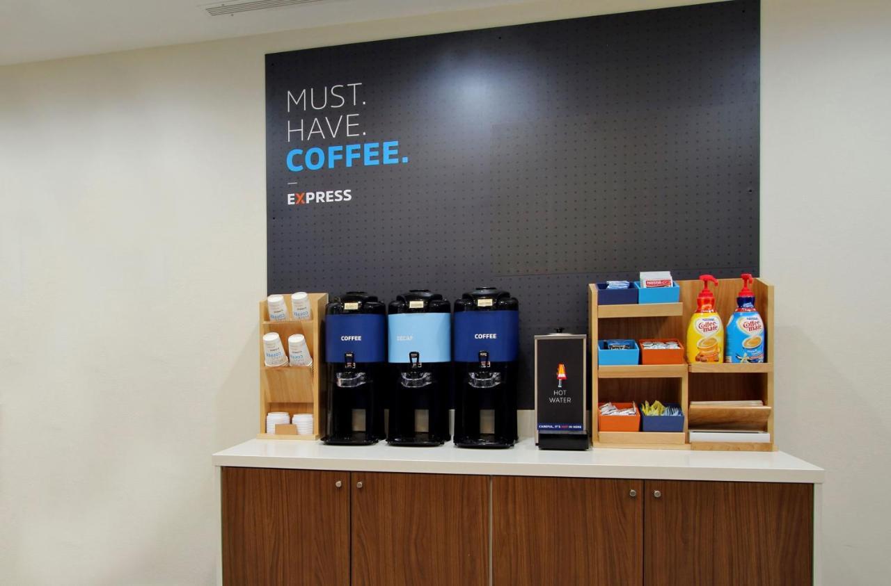 Holiday Inn Express Hotel & Suites Swift Current By Ihg Ngoại thất bức ảnh